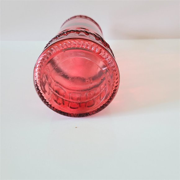 Red glass bottle. - Picture 6 of 6